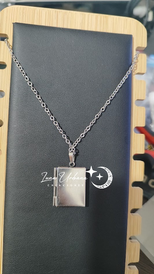 Relicario Libro Personalizado de Acero Inoxidable