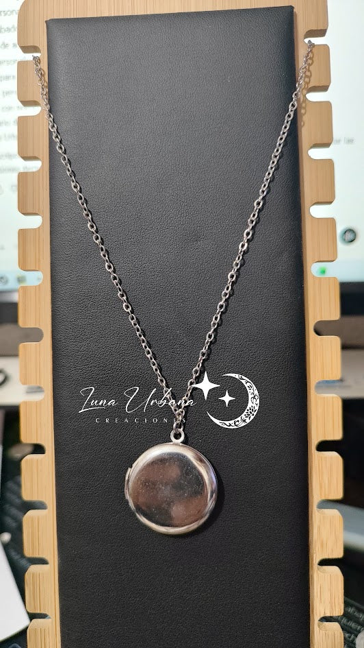 Collar Relicario Redondo Personalizado de Acero Inoxidable