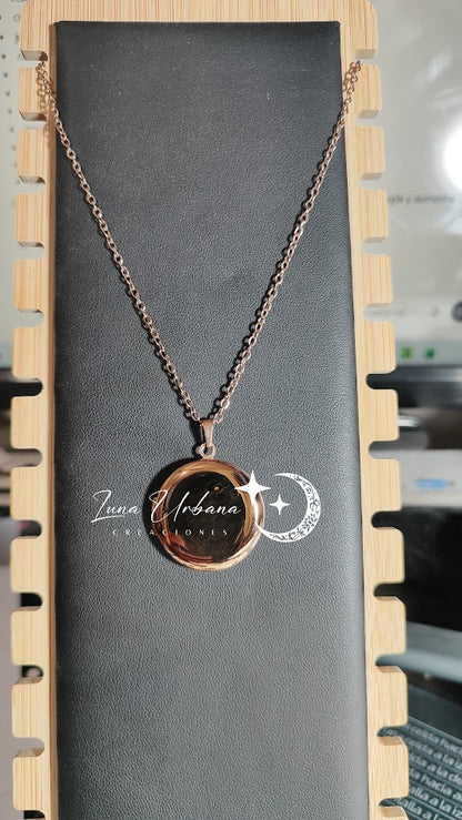 Collar Relicario Redondo Personalizado de Acero Inoxidable